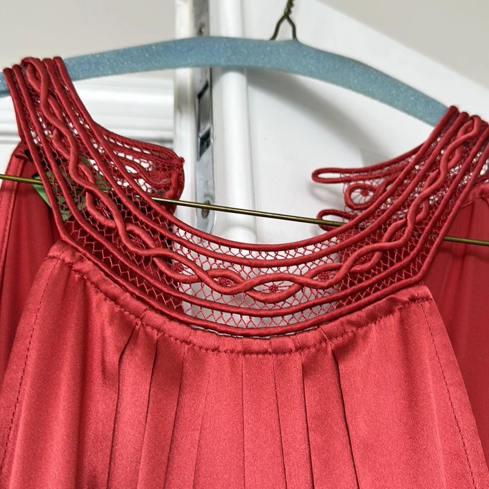 BCBG - Picture 2 of 4